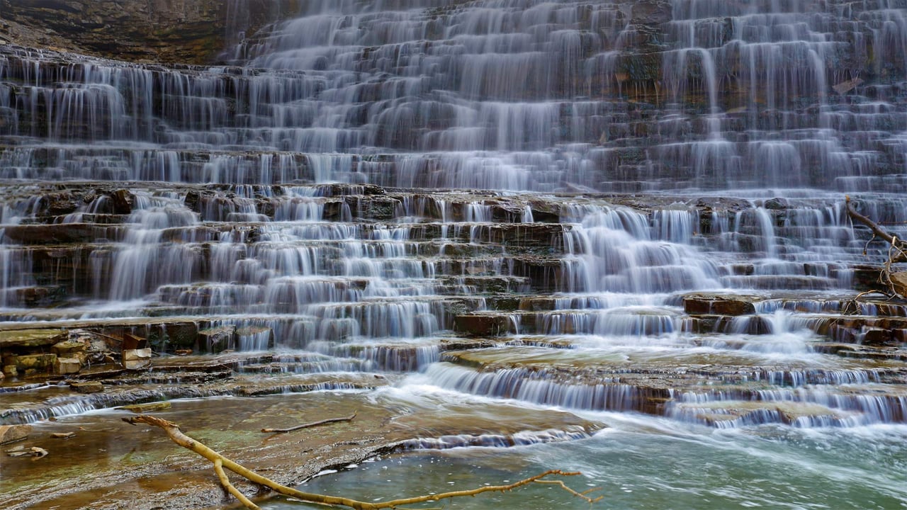 Albion Falls, Hamilton, Ontario, Canada (© Alexander Sviridov/Shutterstock)