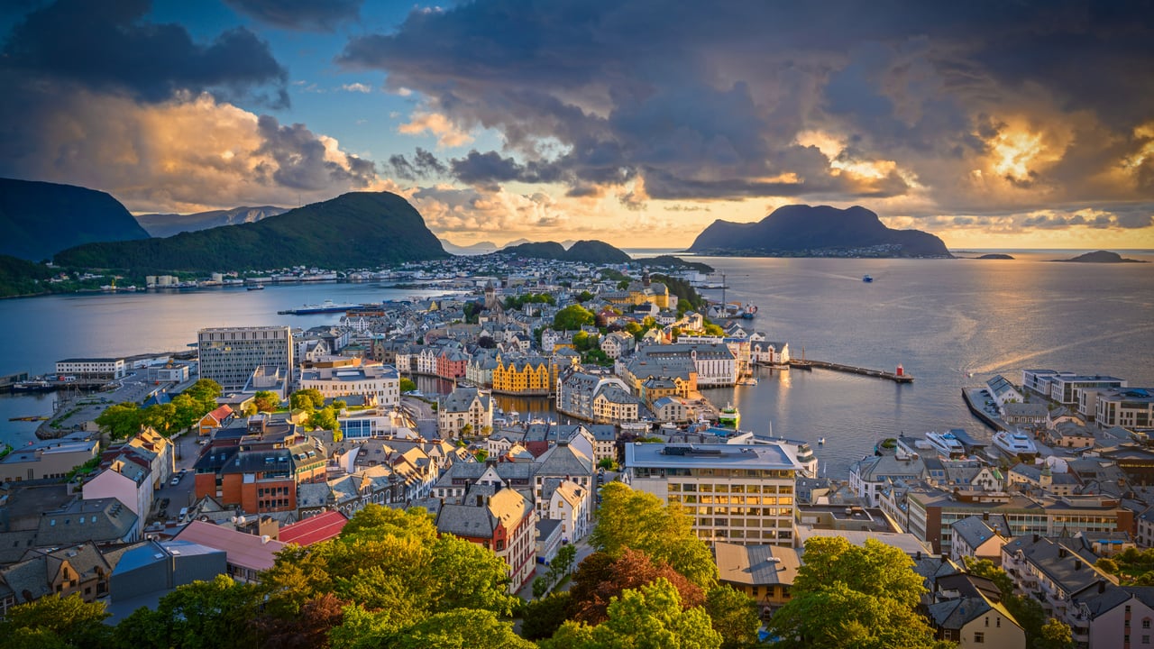 Ålesund, Norway (© AWL Images/Offset by Shutterstock)