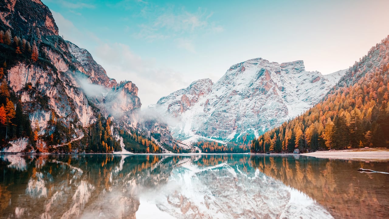 Lake Braies, Fanes‑Sennes‑Braies Nature Park, Dolomites, Italy (© leonid_tit/Getty Images)