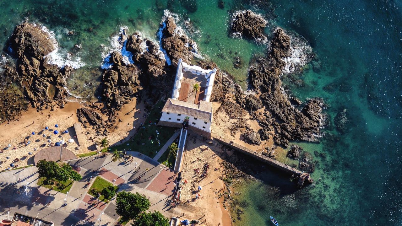 Vista aérea do Forte de Santa Maria, Salvador, Bahia (© Uiler Costa/Shutterstock)