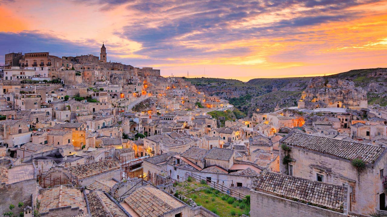 Sasso Caveoso, Basilicata, Matera, Italy (© Riccardo Spila/eStock)