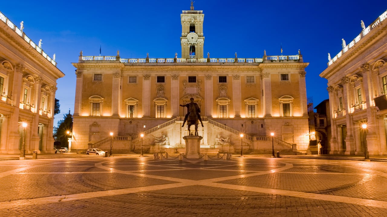 Piazza del Campidoglio, Roma, Lazio (© Deejpilot/iStock/Getty Images)