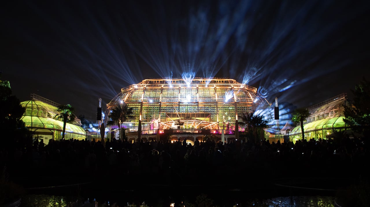 Lichtshow während der Botanischen Nacht im Botanischen Garten in Berlin (© Hayoung Jeon/EPA-EFE/Rex/Shutterstock)