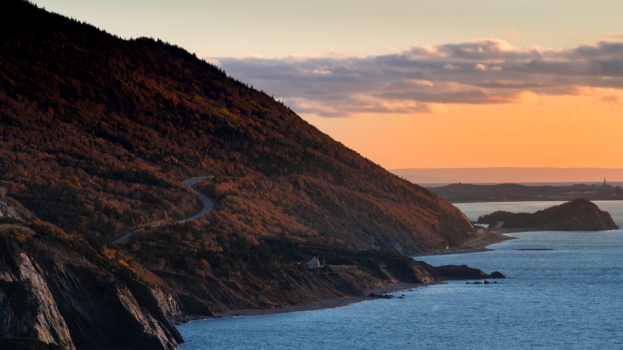 Coastline at Cape Breton Highlands National Park, Nova Scotia (© Tiago_Fernandez/Getty Images)