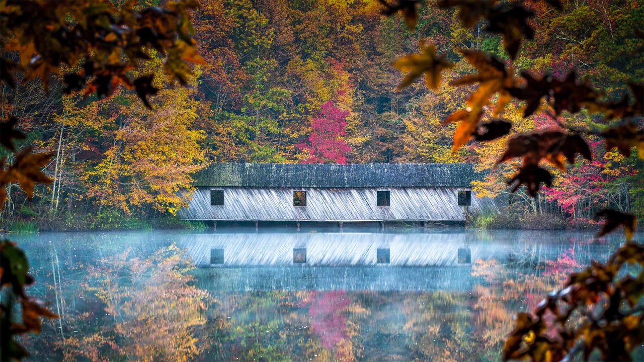 Cambron Covered Bridge on Madison County Nature Trail near Huntsville, Alabama (© Jens Lambert/Shutterstock)
