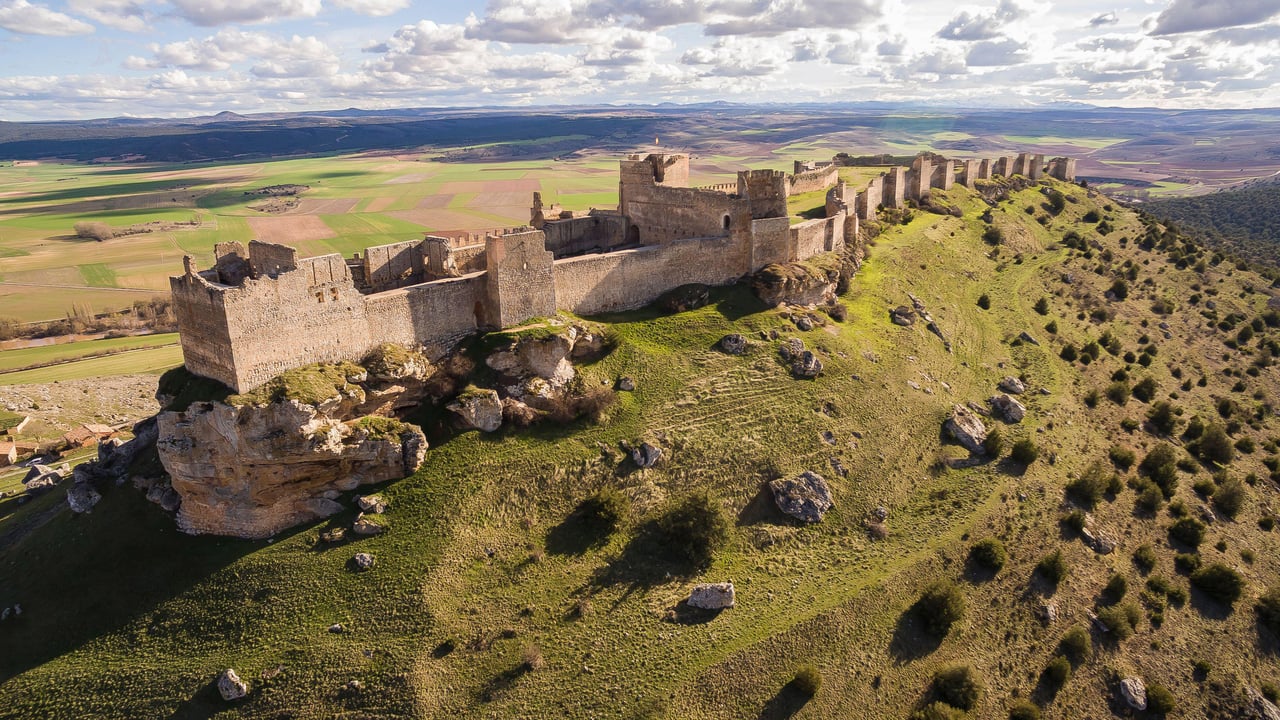 Castillo de Gormaz, Soria, Castilla y León, España (© Evan Frank/Alamy Stock Photo)