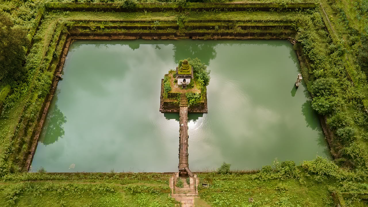 Champaka Sarasi pond near Shivamogga, Karnataka, India (© Amith Nag Photography/Getty Images)
