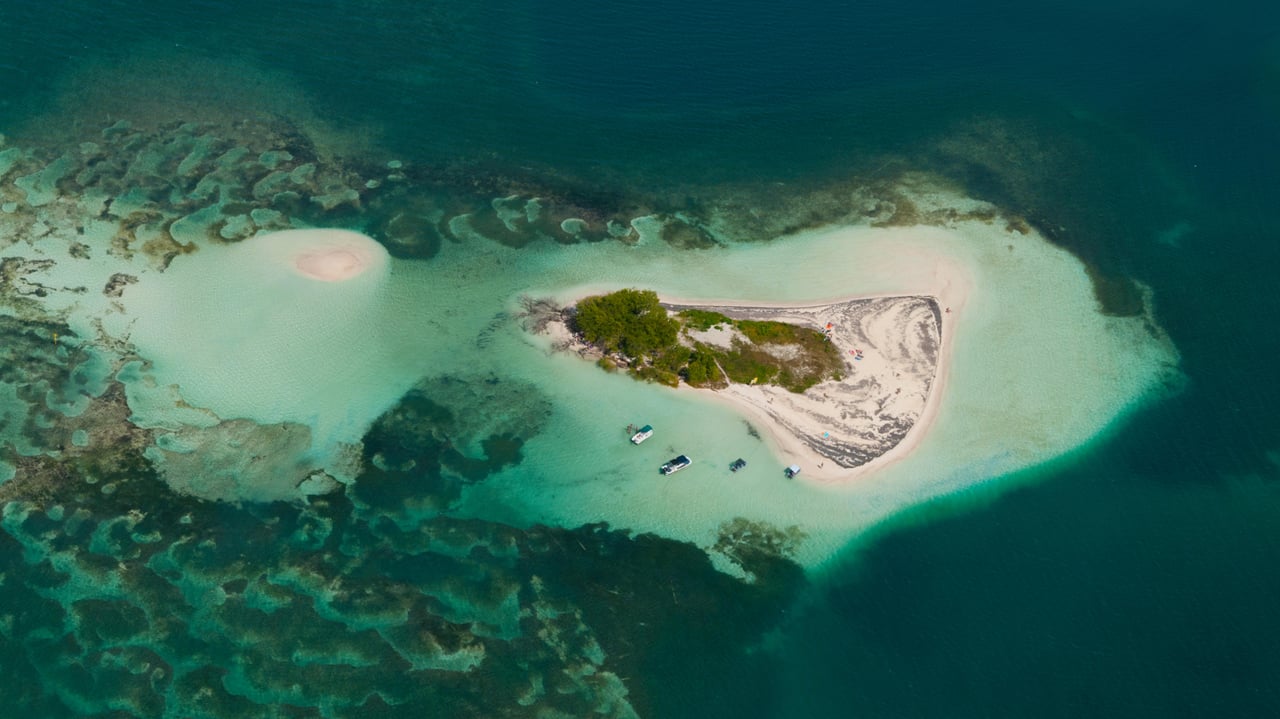 Guadeloupe, Grand Cul-de-sac Marin, Ilets de Carénage, Ilet Blanc (© Thierry GRUN - Aero/Alamy Stock Photo)