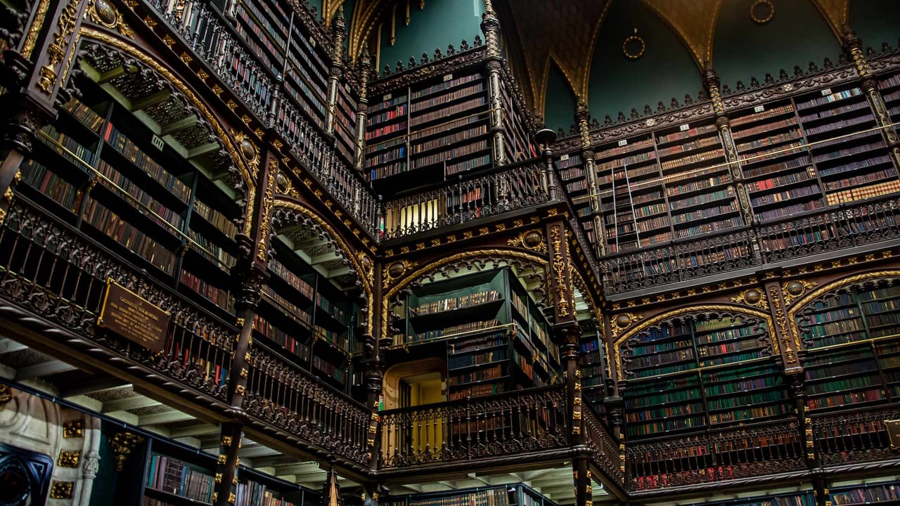 Gabinete Real de Leitura, Rio de Janeiro Real Gabinete Português de Leitura (© Lorena Samponi/Shutterstock)