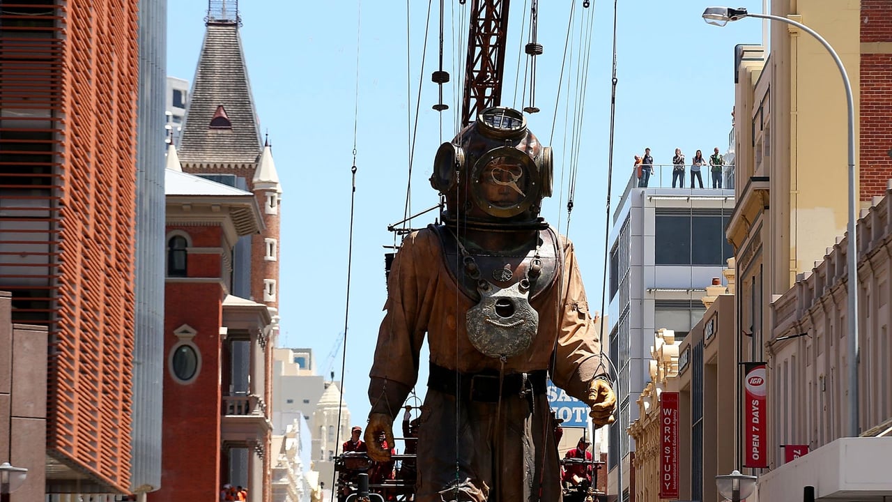 The Diver Giant walks up Hay Street during the 2015 Perth International Arts Festival (© Paul Kane/Getty Images)