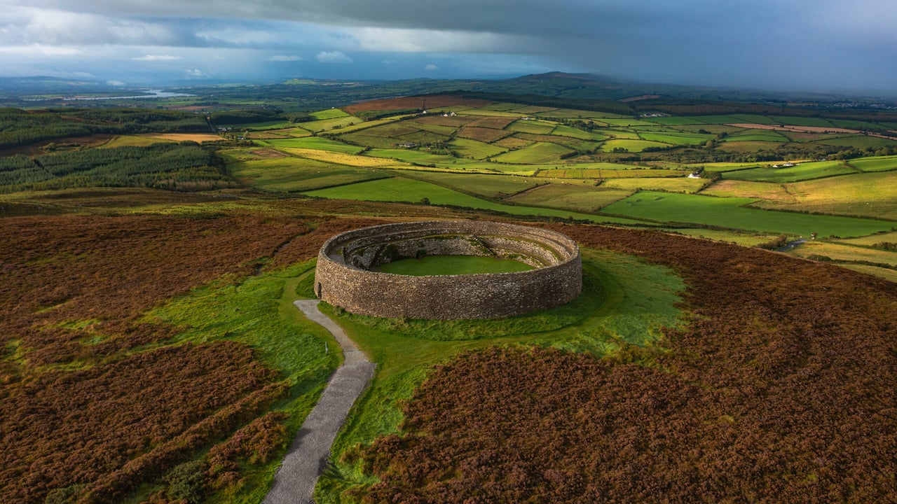Grianan d’Aileach, fort circulaire, Donegal, Irlande (© Lukassek/Getty Images)