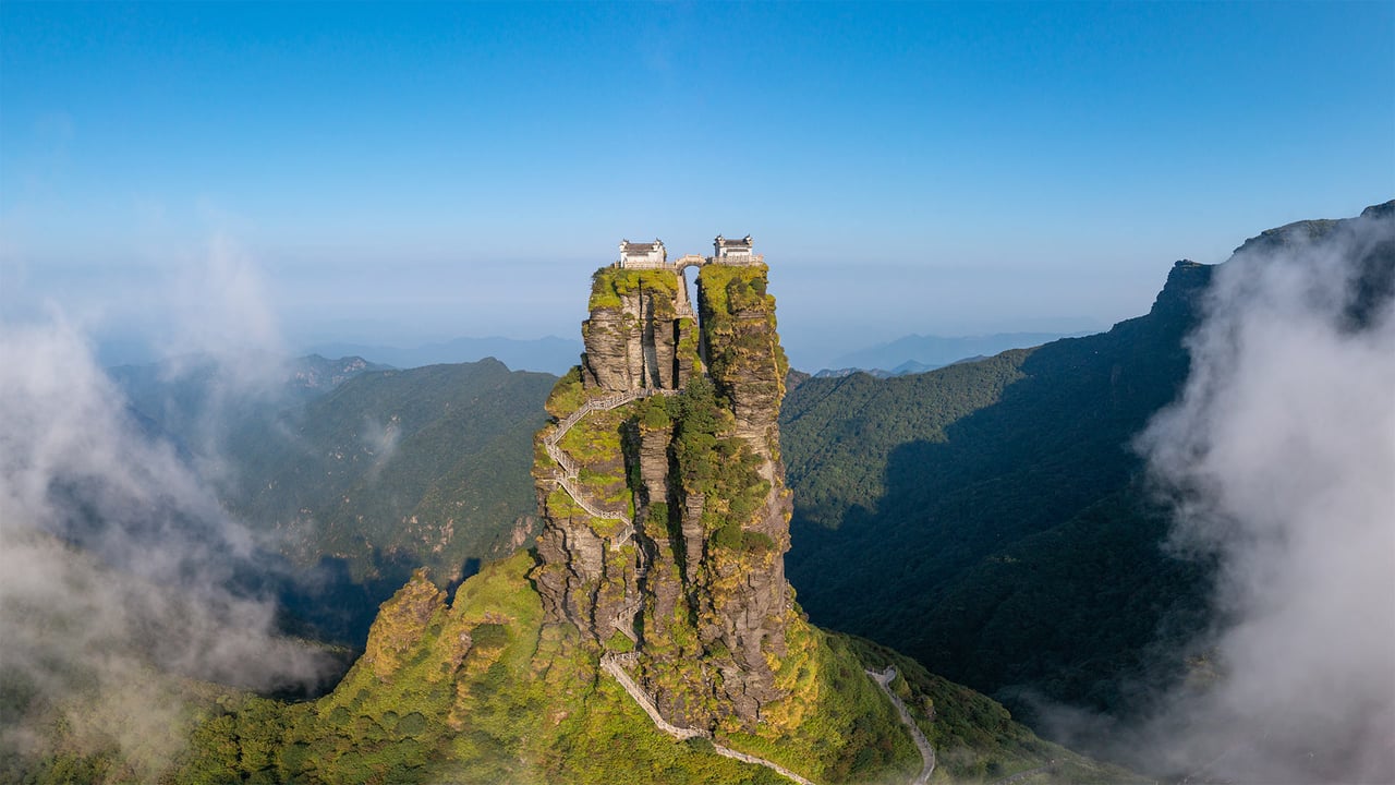 Mount Fanjing in southwest China (© zhuxiaophotography/Shutterstock)