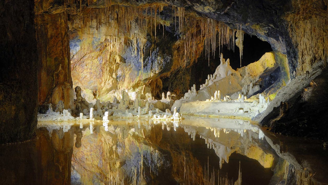 Der „Märchendom“ in den Saalfelder Feengrotten, Thüringen, Deutschland (© mit4711/iStock/Getty Images Plus)