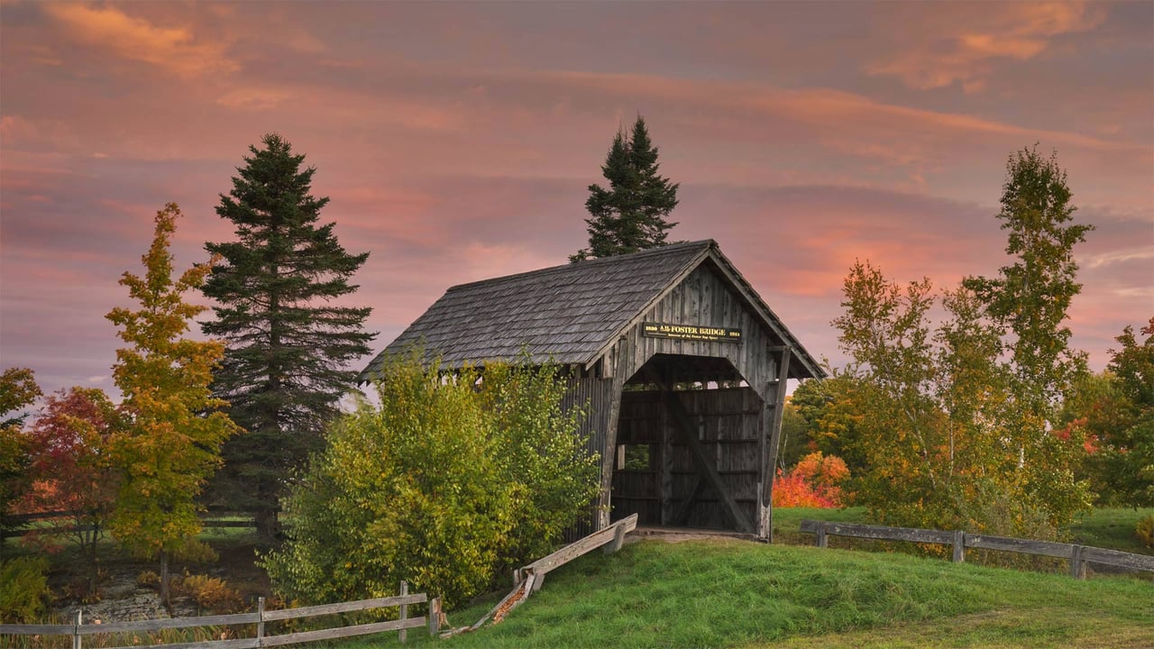 Foster Covered Bridge in Cabot, Vermont (© Alan Majchrowicz/Getty Images)
