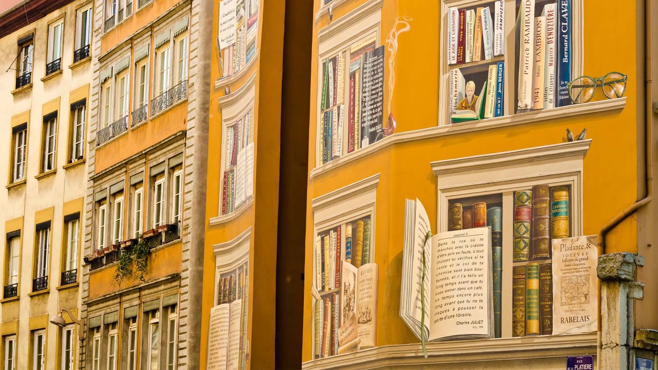 Mur peint des écrivains, Lyon, France (© Russ Bishop/Alamy Stock Photo)