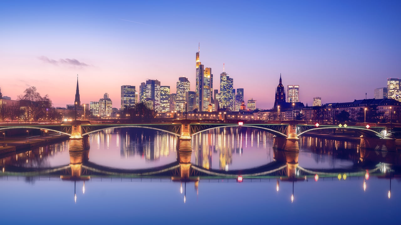 Alte Brücke Bridge, Frankfurt, Germany (© diegograndi/Getty Images)