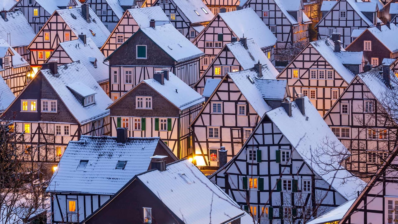 Half-timbered Houses of Freudenberg, North Rhine-Westphalia, Germany (© Thorsten Frisch/Shutterstock)