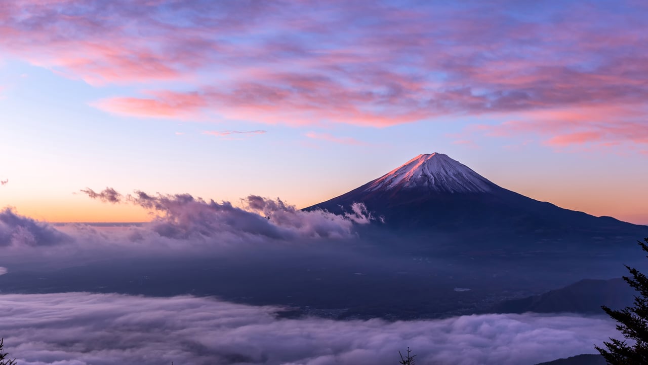 Monte Fuji na ilha de Honshu, Japão (© phutthiseth thongtae/Getty Images)