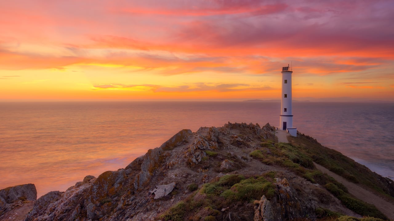 Faro en Vigo, Galicia, España (© Adrian Abelleira Rodriguez/iStock/Getty Images Plus)