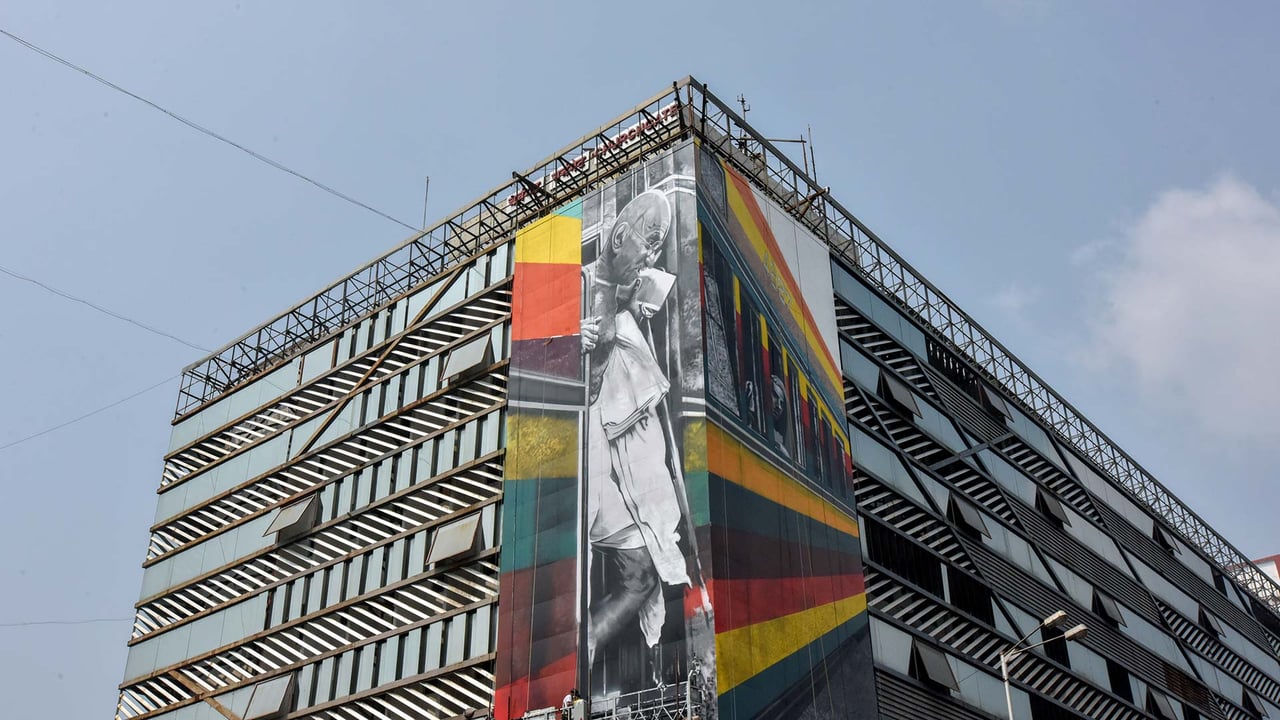 Mural of Gandhi by Eduardo Kobra, Churchgate Railway Station, Mumbai (© Kunal Patil/Hindustan Times via Getty Images)