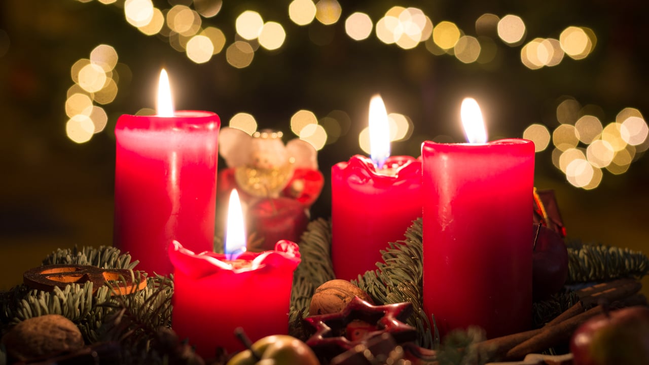 Adventskranz, 4. Advent (© Asvolas/Getty Images)