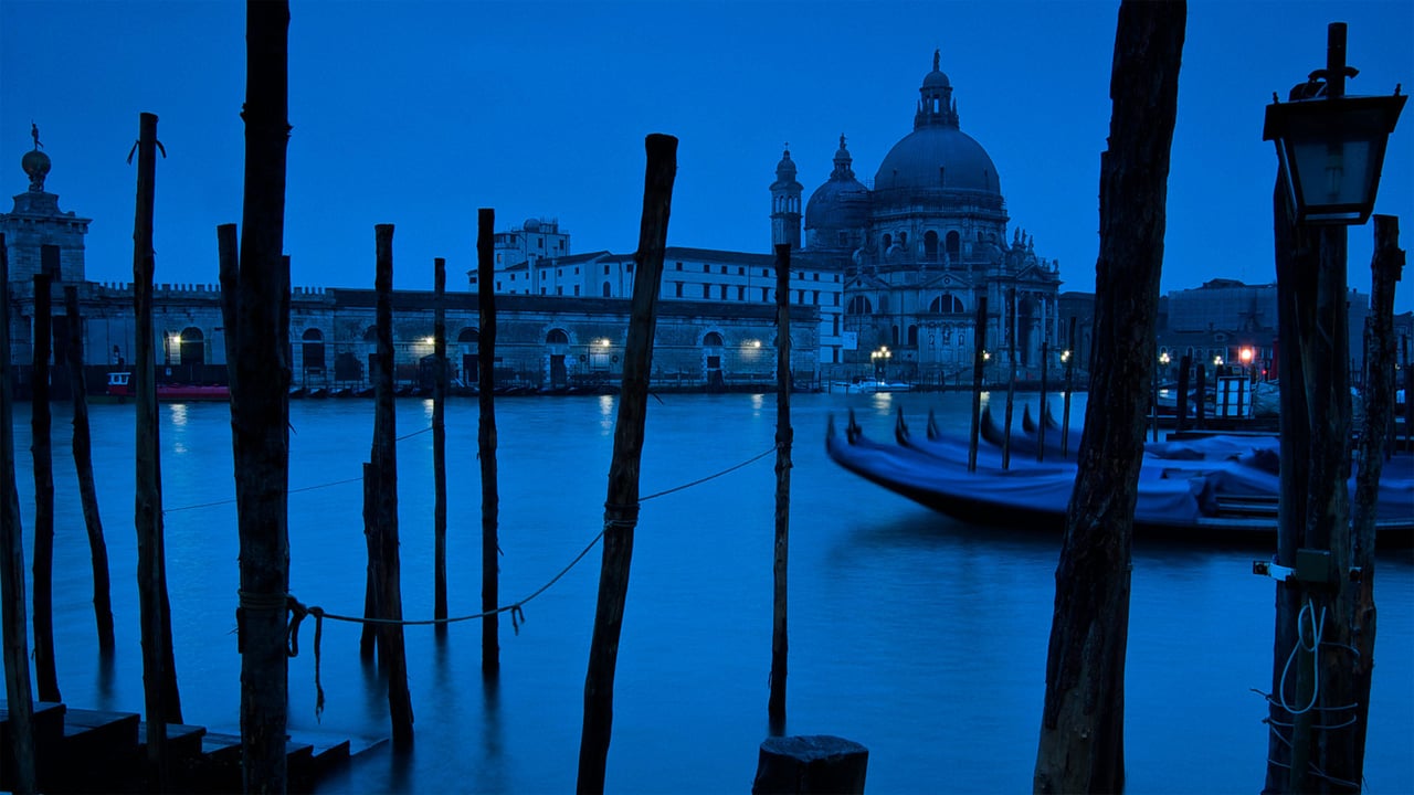 The Grand Canal and Basilica di Santa Maria della Salute in Venice, Italy (© Jim Richardson/Offset by Shutterstock)