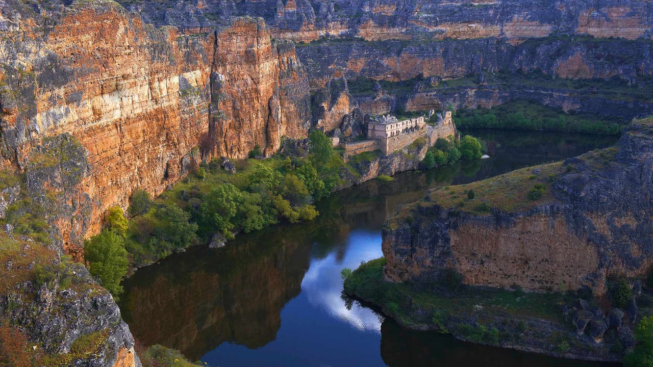 Nuestra Señora de la Hoz, an old monastery in the Duratón River gorge, Segovia, Castile and León, Spain (© Arco Images GmbH/Alamy)