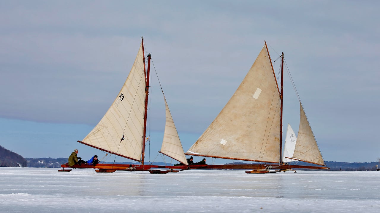 Antique iceboats on the frozen Hudson River near Astor Point in Barrytown, New York (© Mike Segar/REUTERS)