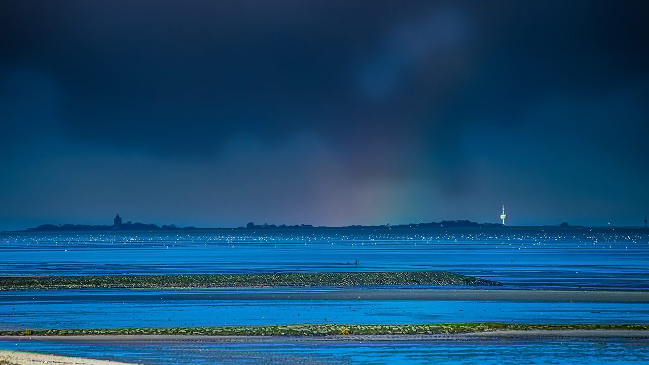 Neuwerk Island seen from Cuxhaven, Lower Saxony, Germany (© Michael Dittel/EyeEm/Getty Images)