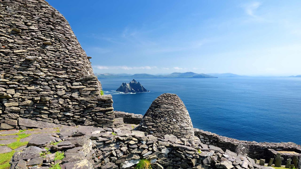 Ruins of an ancient monastery on the island of Skellig Michael, Ireland (© MNStudio/Getty Images)