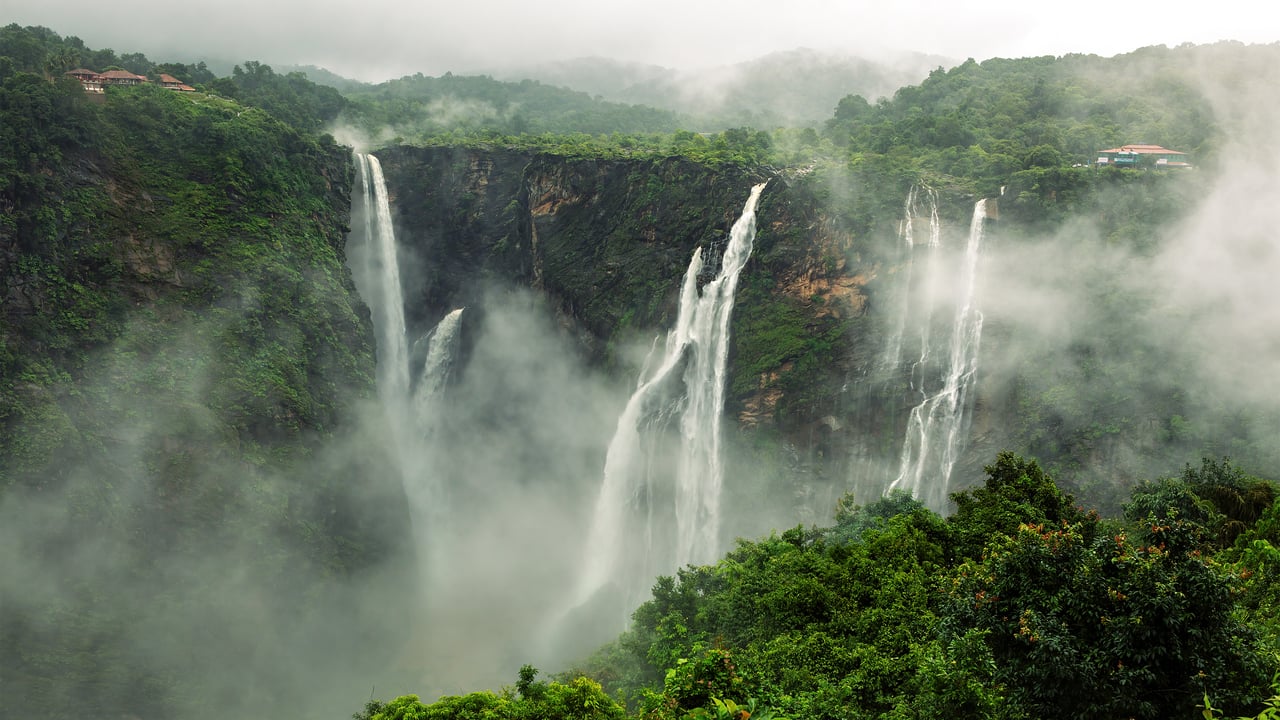 Jog Falls on the Sharavathi River, Shivamogga district, Karnataka (© Amith Nag Photography/Moment/Getty Images)
