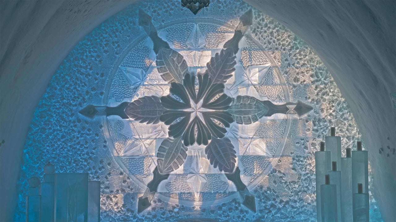 The Ceremony Hall of Icehotel in Jukkasjarvi, Sweden (© Wolfgang Kaehler/LightRocket via Getty Images)