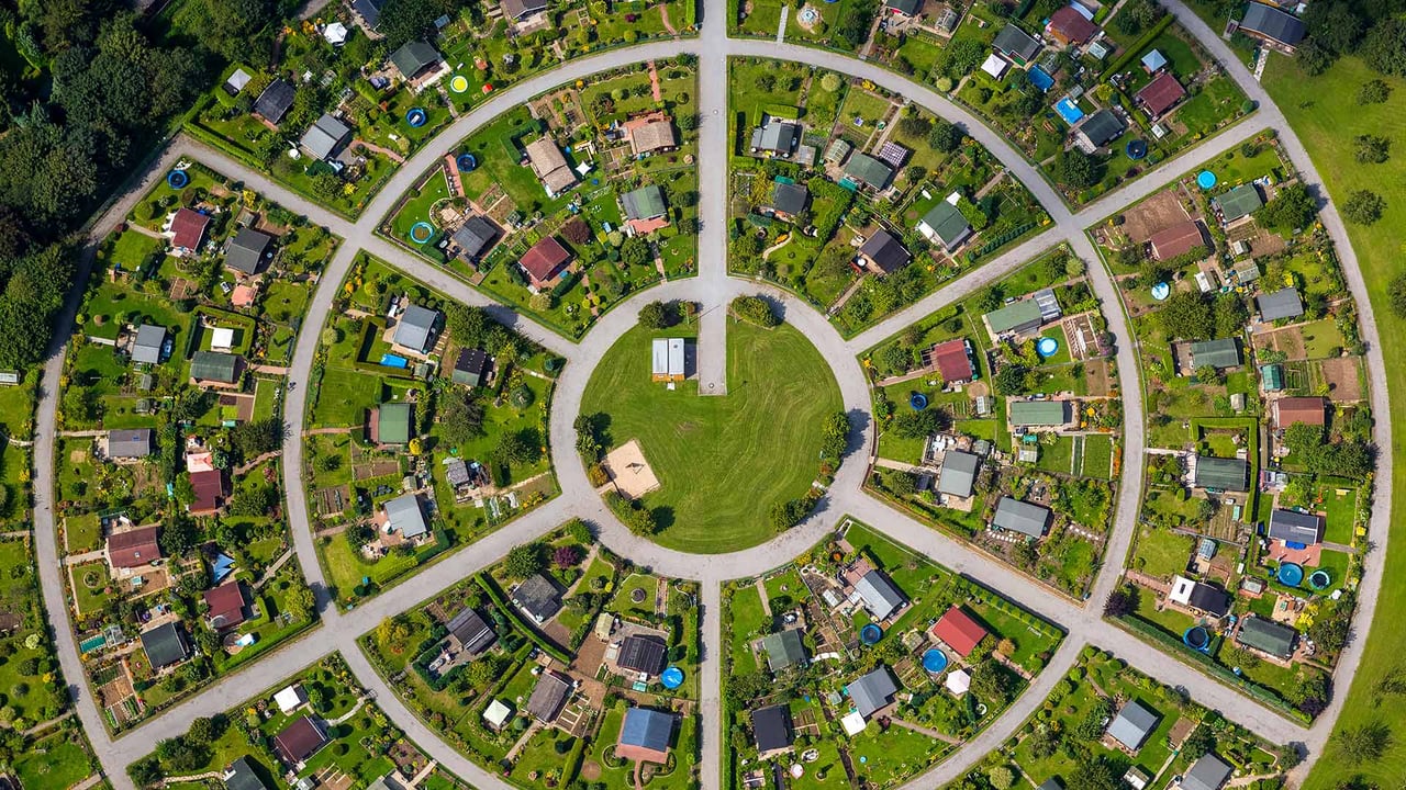 Luftaufnahme von Kleingärten, Kamp-Lintfort, Nordrhein-Westfalen, (© Hans Blossey/Alamy Stock Photo)