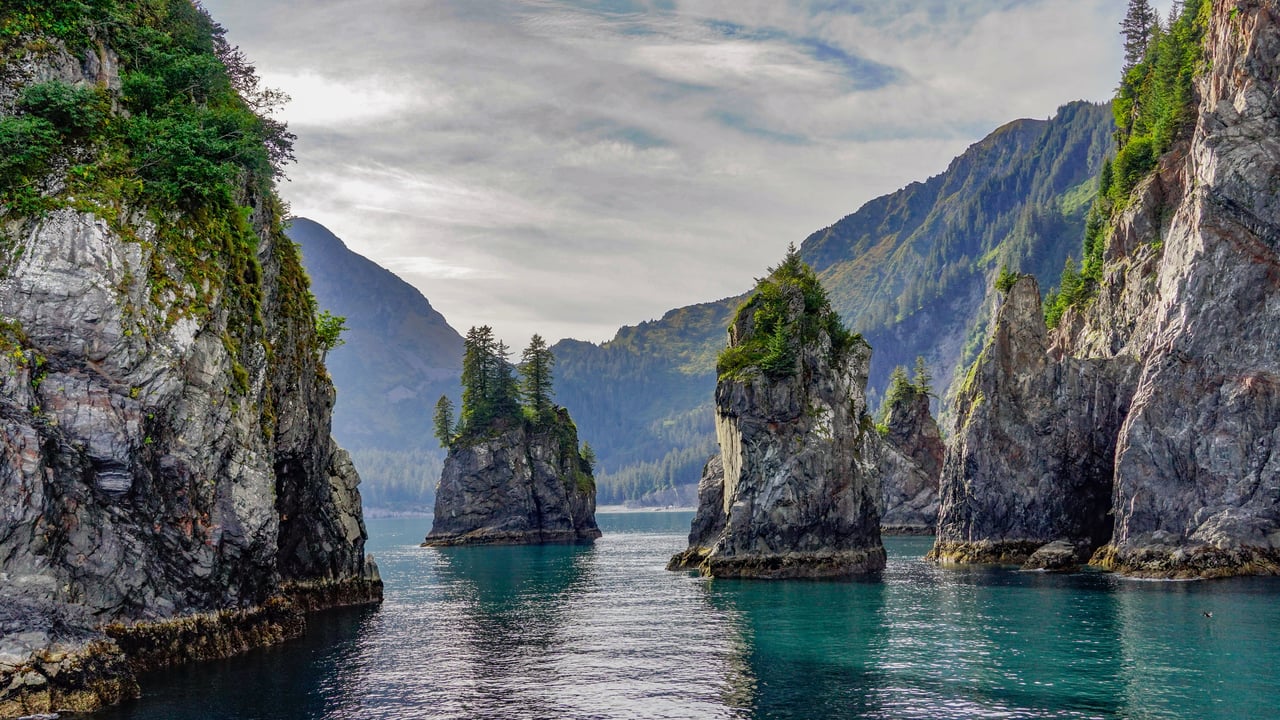 Spire Cove in Kenai Fjords National Park, Seward, Alaska (© Wander Photography/Getty Images)