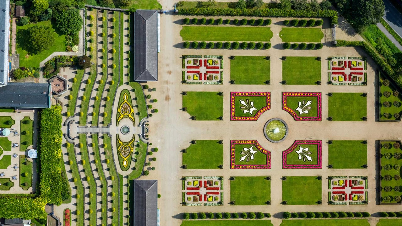 Kloster Kamp mit Terrassengarten und Klosterbarockgarten, Kamp-Lintfort, Niederrhein (© Hans Blossey/Alamy)