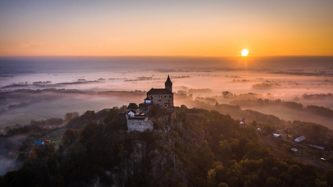 Kunětická hora Castle, Bohemia, Czechia (© Marek Saroch/Alamy)