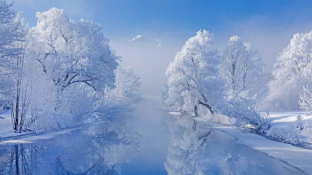 Kochelsee and Heimgarten Mountain in Bavaria, Germany (© Reinhard Schmid/eStock Photo)