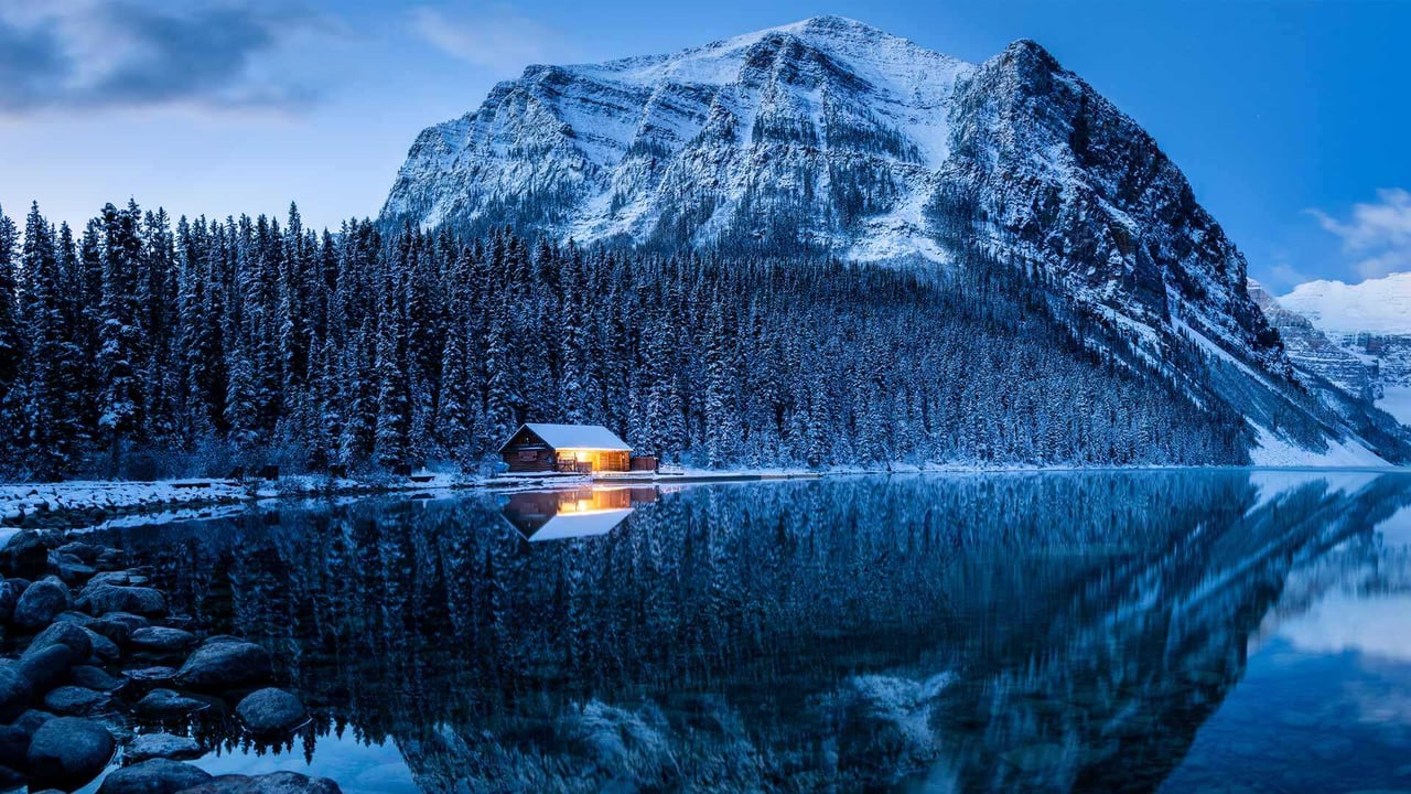 Lake Louise, Banff National Park, Alberta, Canada (© Mr. Simon Paul/Shutterstock)