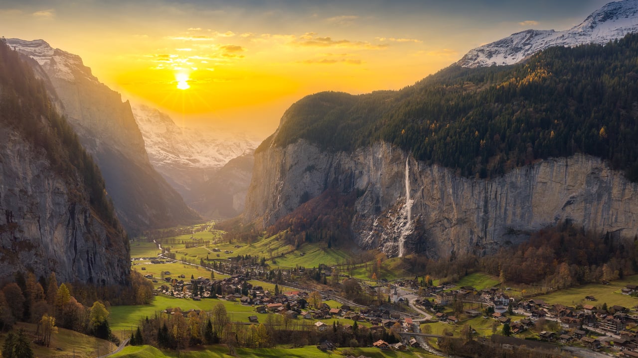 Chute de Staubbach à Lauterbrunnen, canton de Berne, Suisse (© pongnathee kluaythong/Getty Images)