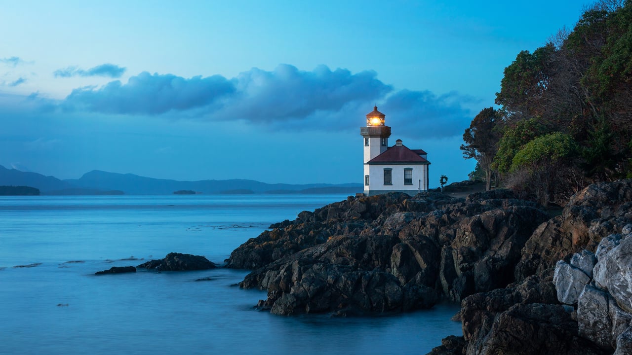 Lime Kiln Lighthouse on San Juan Island, Washington State (© Edmund Lowe Photography/Shutterstock)