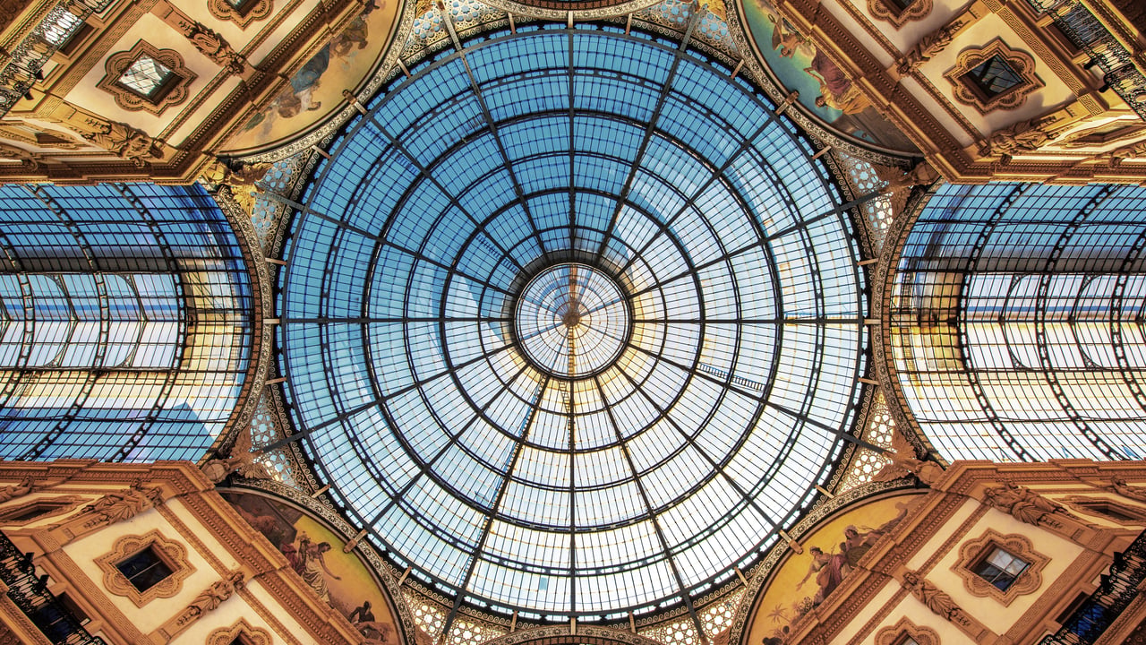 Dôme en verre de la Galleria Vittorio Emanuele II, Milan, Italie (© PhillipMinnis/Getty Images)