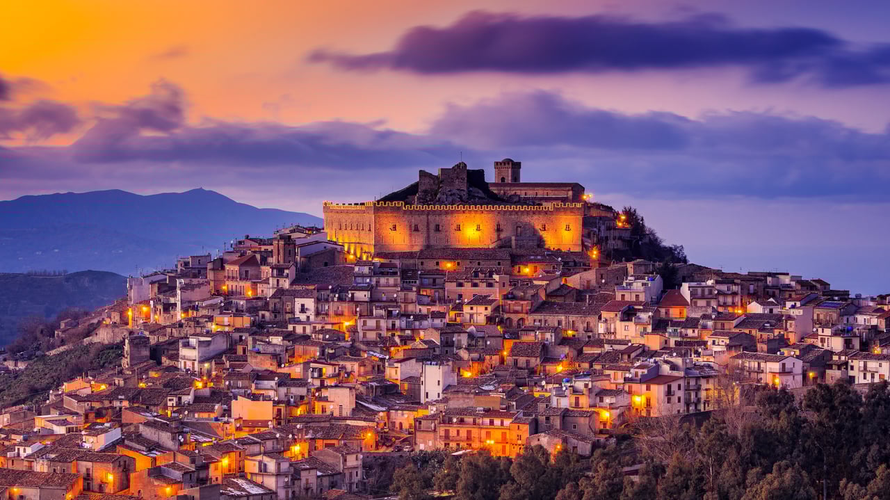 Montalbano Elicona, Messina, Sicily, Italy (© Antonino Bartuccio/SOPA Collection/Offset by Shutterstock)