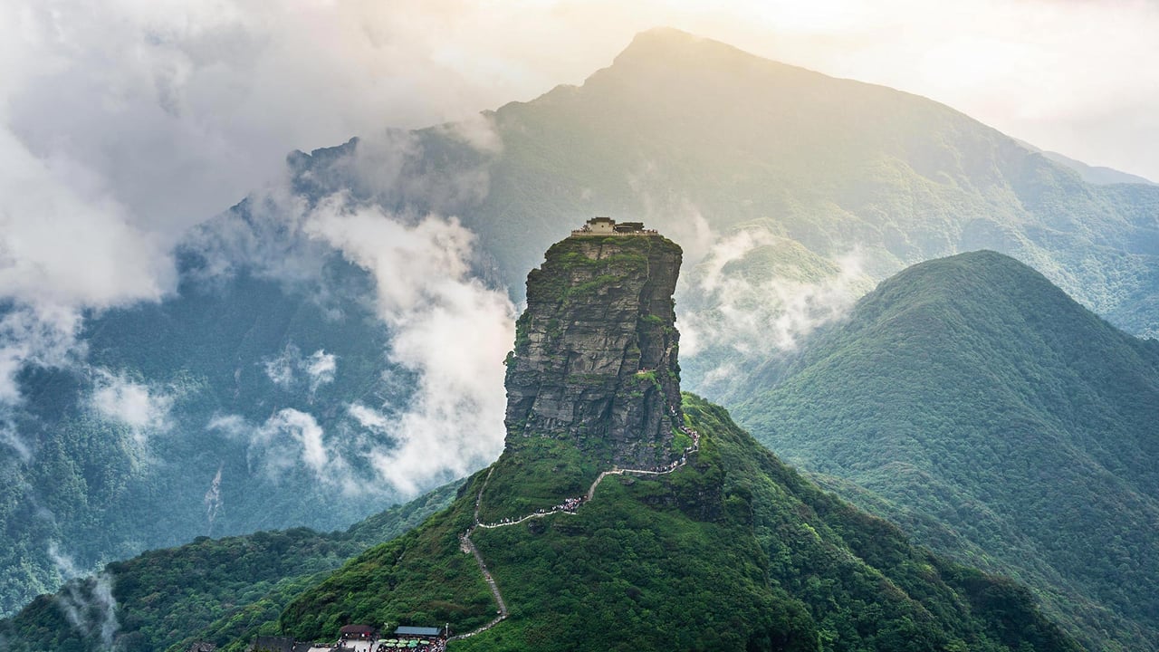 Mount Fanjing, the highest peak of the Wuling Mountains, in southwest China (© Keitma/Alamy)