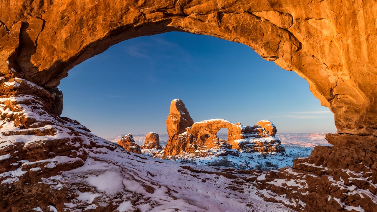 Arche encadrée par North Window, parc national des Arches, États-Unis (© Jim Patterson/TANDEM Stills + Motion)