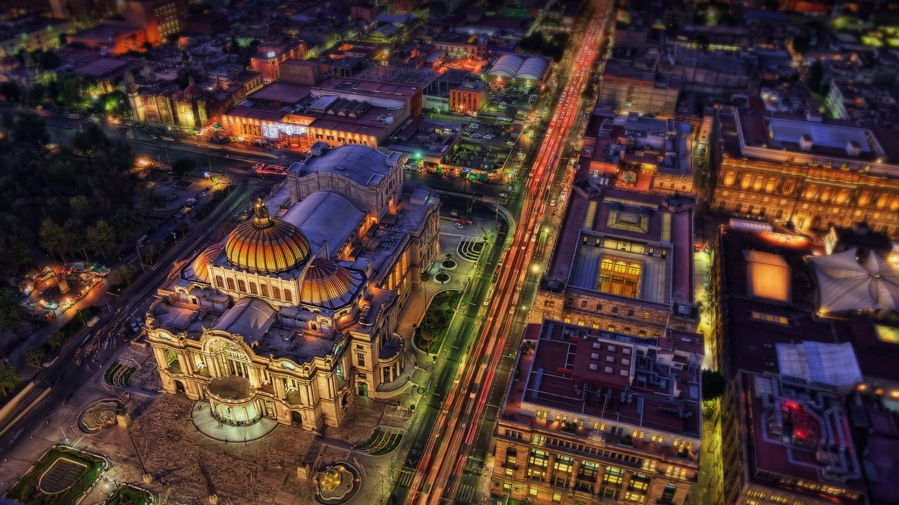 Palacio de Bellas Artes, Mexico City, Mexico (© Lukas Bischoff Photograph/Shutterstock)