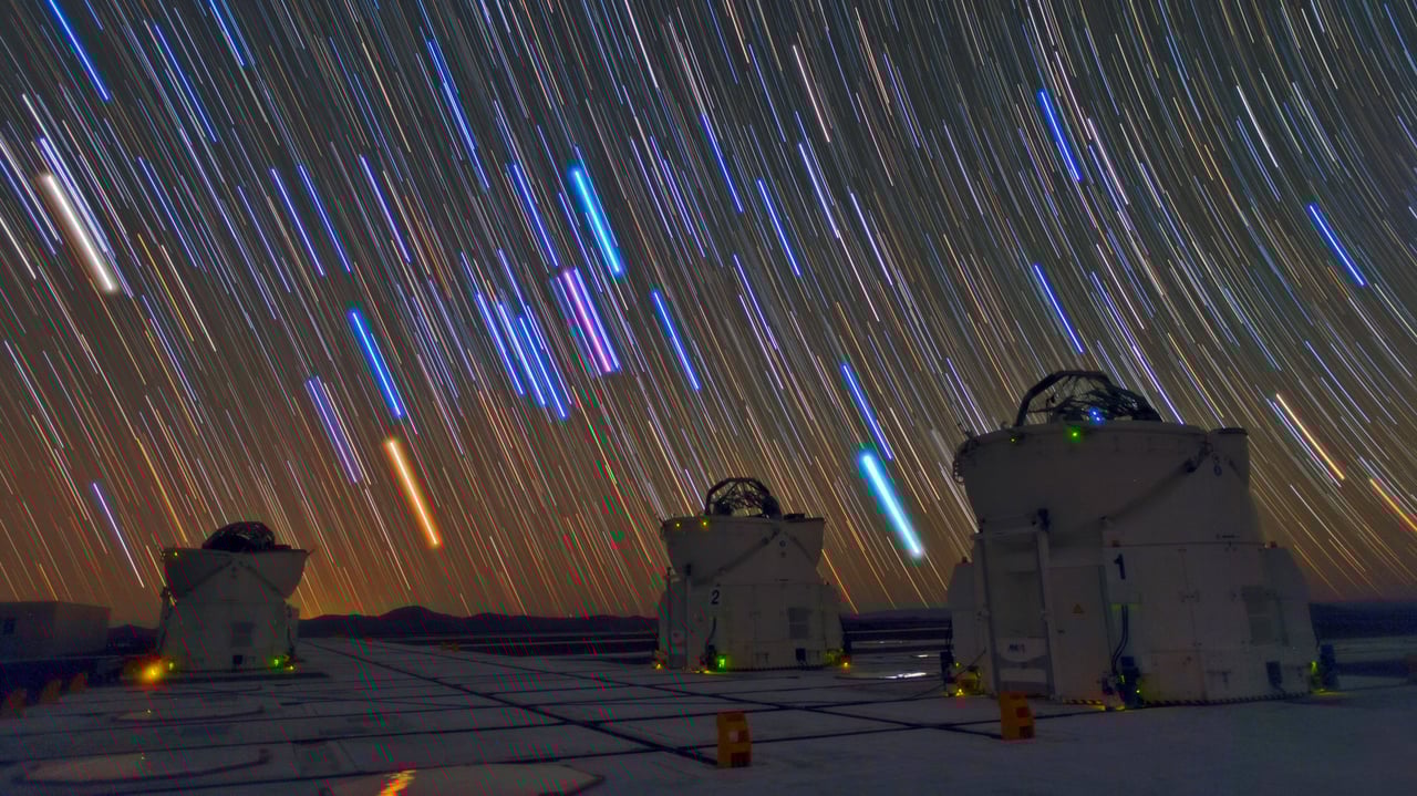 Telescopes and star trails at Paranal Observatory, Atacama Desert, Chile (© Matteo Omied/Alamy)