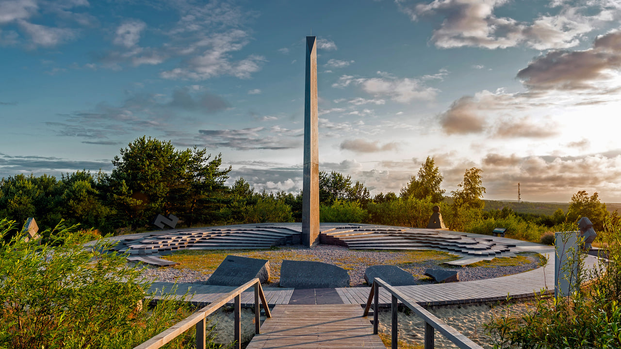 Sundial on Parnidis Dune, Curonian Spit, Lithuania (© amoklv/Getty Images)