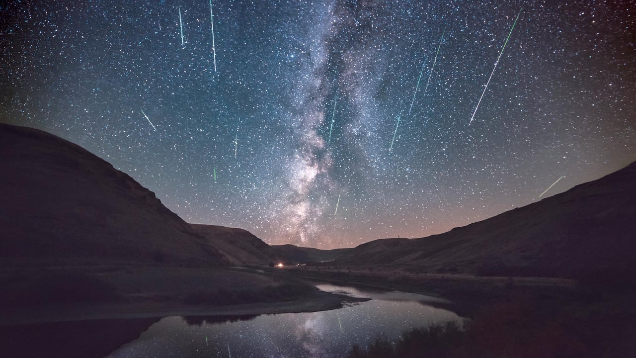 Perseid meteor shower, Cottonwood Canyon State Park, Oregon (© Joshua Meador/Tandem Stills + Motion)