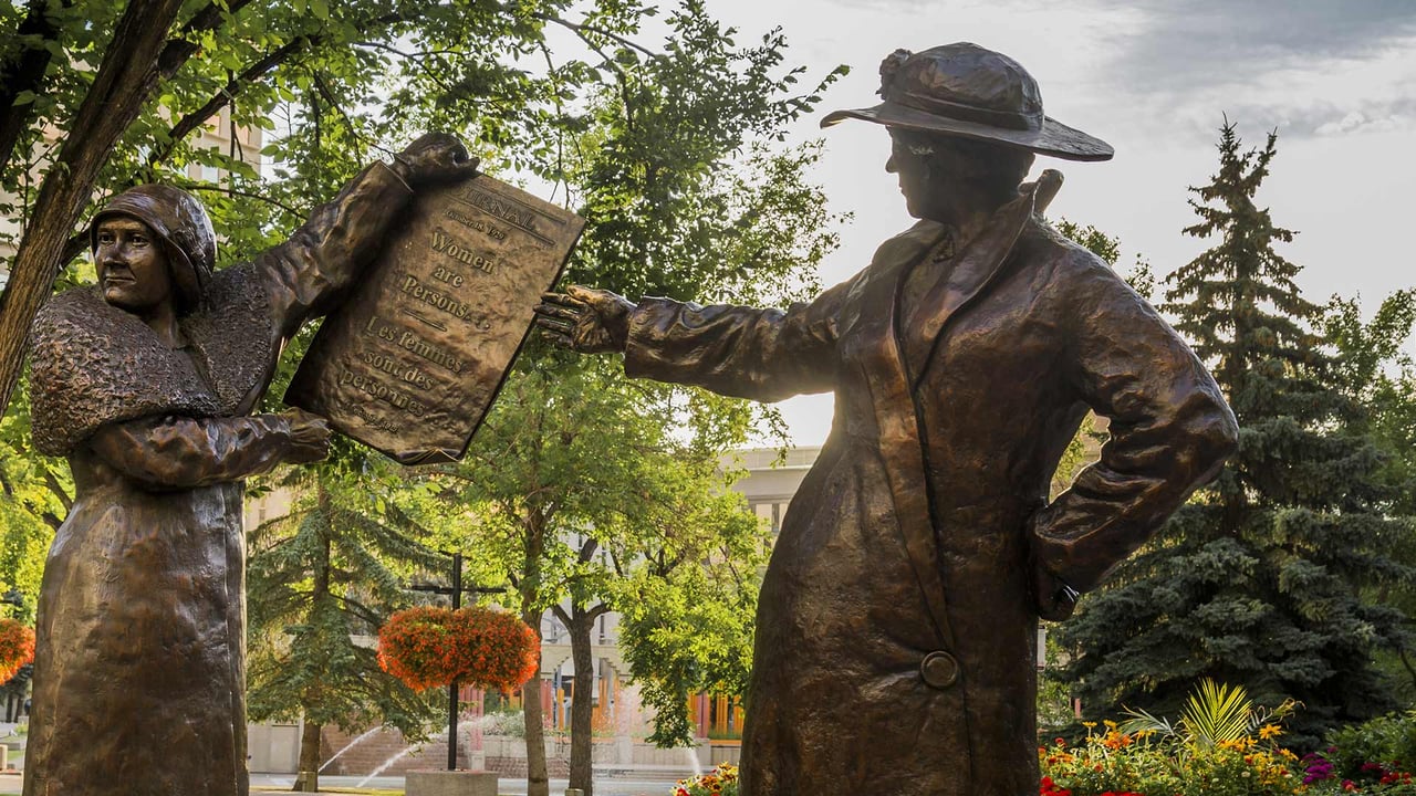 The Famous Five monument sculpted by Barbara Paterson, Calgary (© Michael Wheatley/Age Fotostock)