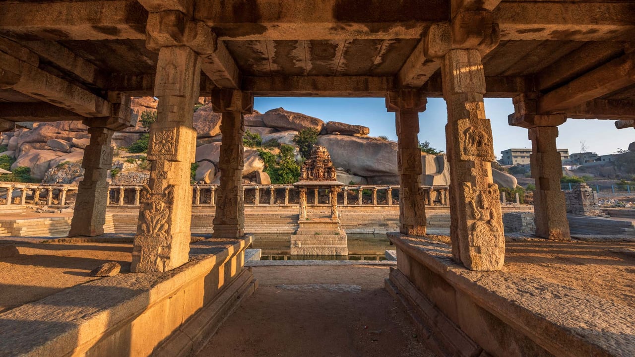 Pushkarani, Sri Krishna Temple, Hampi, Karnataka (© ImagesofIndia/Shutterstock)